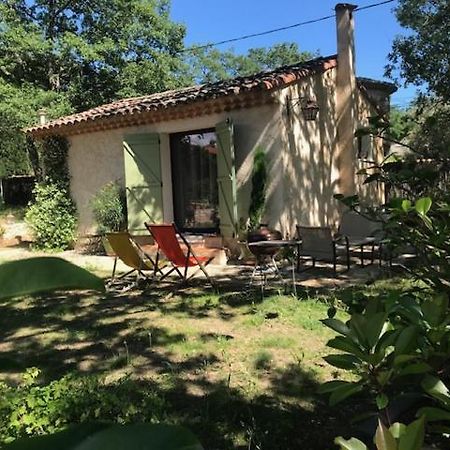 Petit mas provencal 3 pers 1 piece 30 m2 tout confort lisiere foret jardin Jacuzzi Piscine Saint-Paul-en-Forêt Extérieur photo